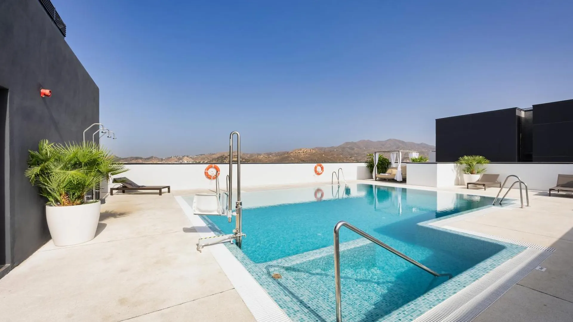 Modern 2 Bed Apartment 23 Floor Urban Sky Malaga