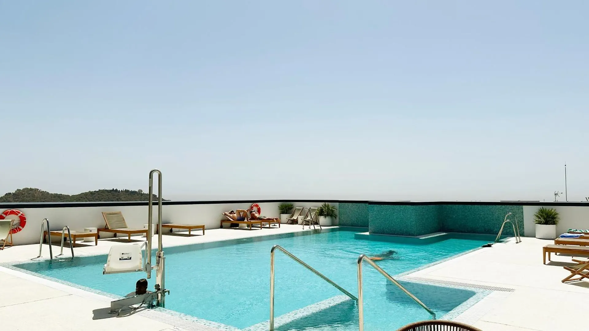 Modern 2 Bed Apartment 23 Floor Urban Sky Malaga Spain